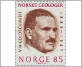 Used NK 736   Victor Moritz Goldschmidt (1888-1947) mineralogist Violet,Dark red brown 85 Øre