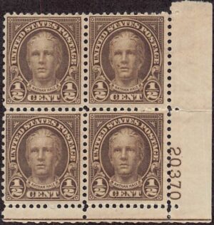 USA 1929 Mint Never Hinged Plateblock SC 653 Nathan Hale (1755-1776), American Soldier and Spy Olive brown 0.5 Cent 1929